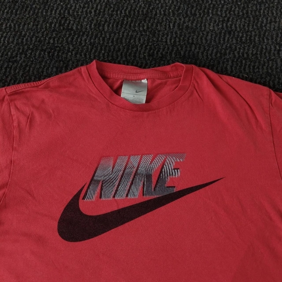 Vintage Nike T-shirt - Picture 2 of 4